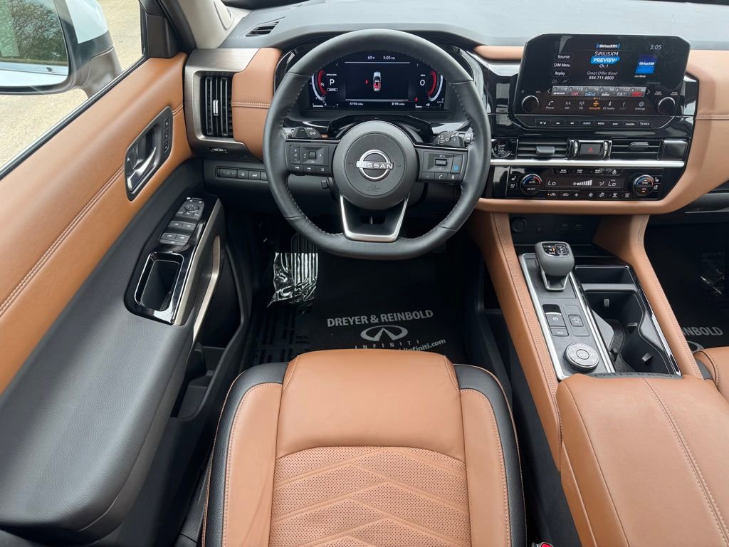 Used 2025 Nissan Pathfinder Platinum w/ Lighting Package (N93) AWD/4WD image 18