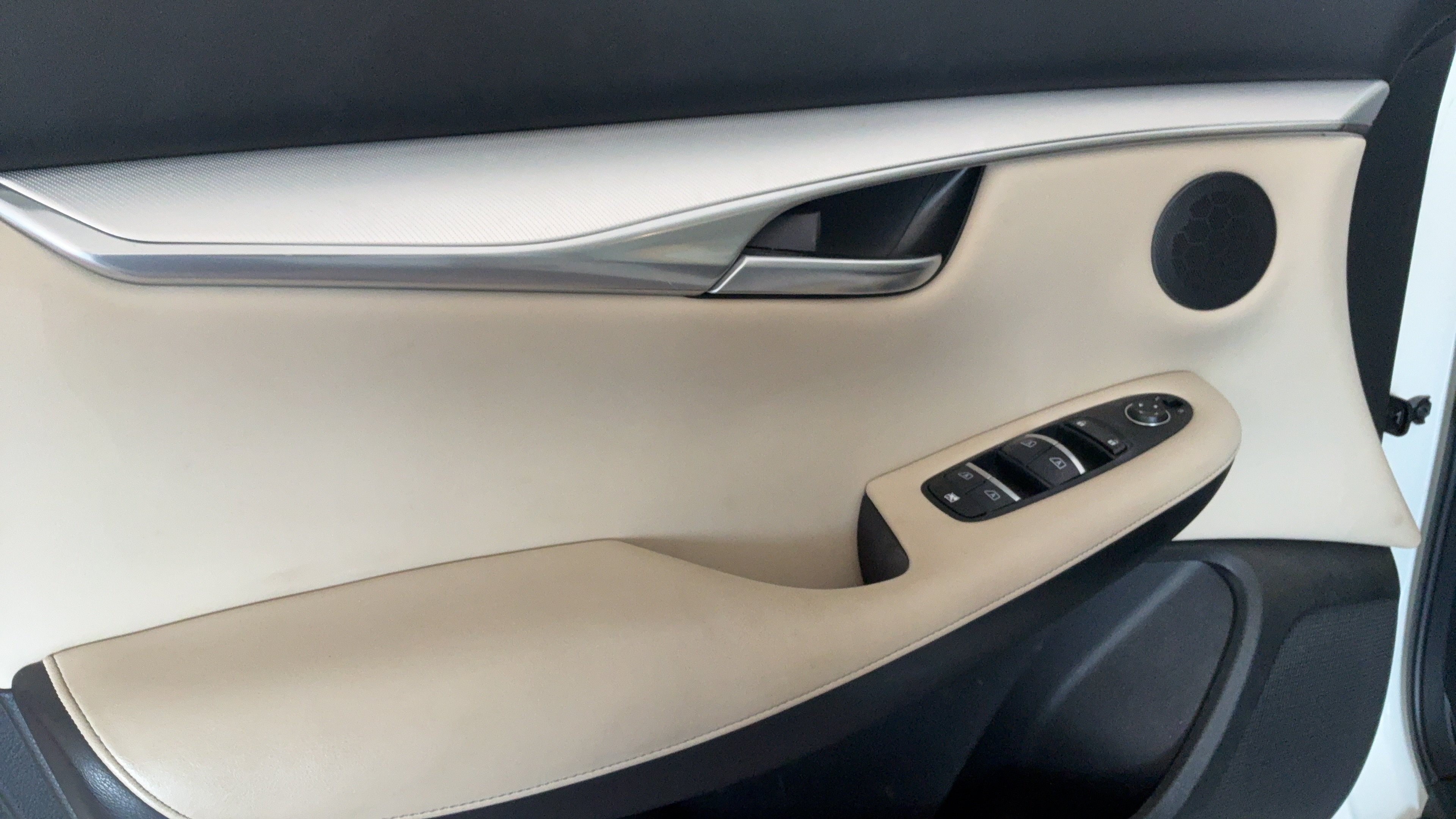 Used 2021 INFINITI QX50 Luxe FWD image 17
