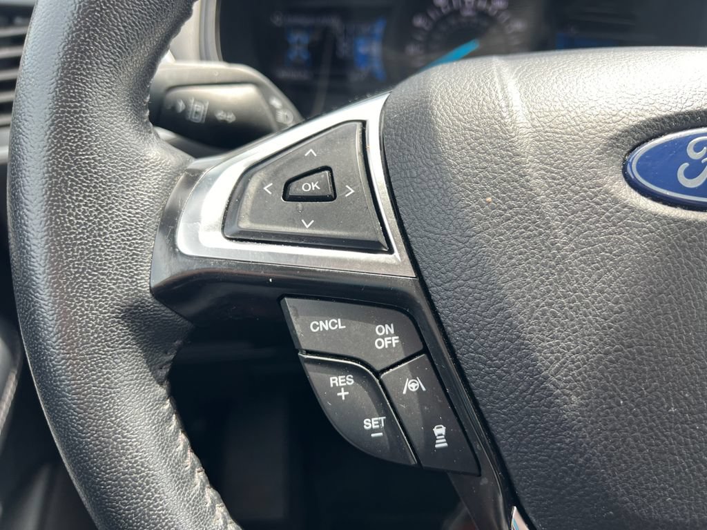 Used 2024 Ford Edge SEL AWD/4WD image 16