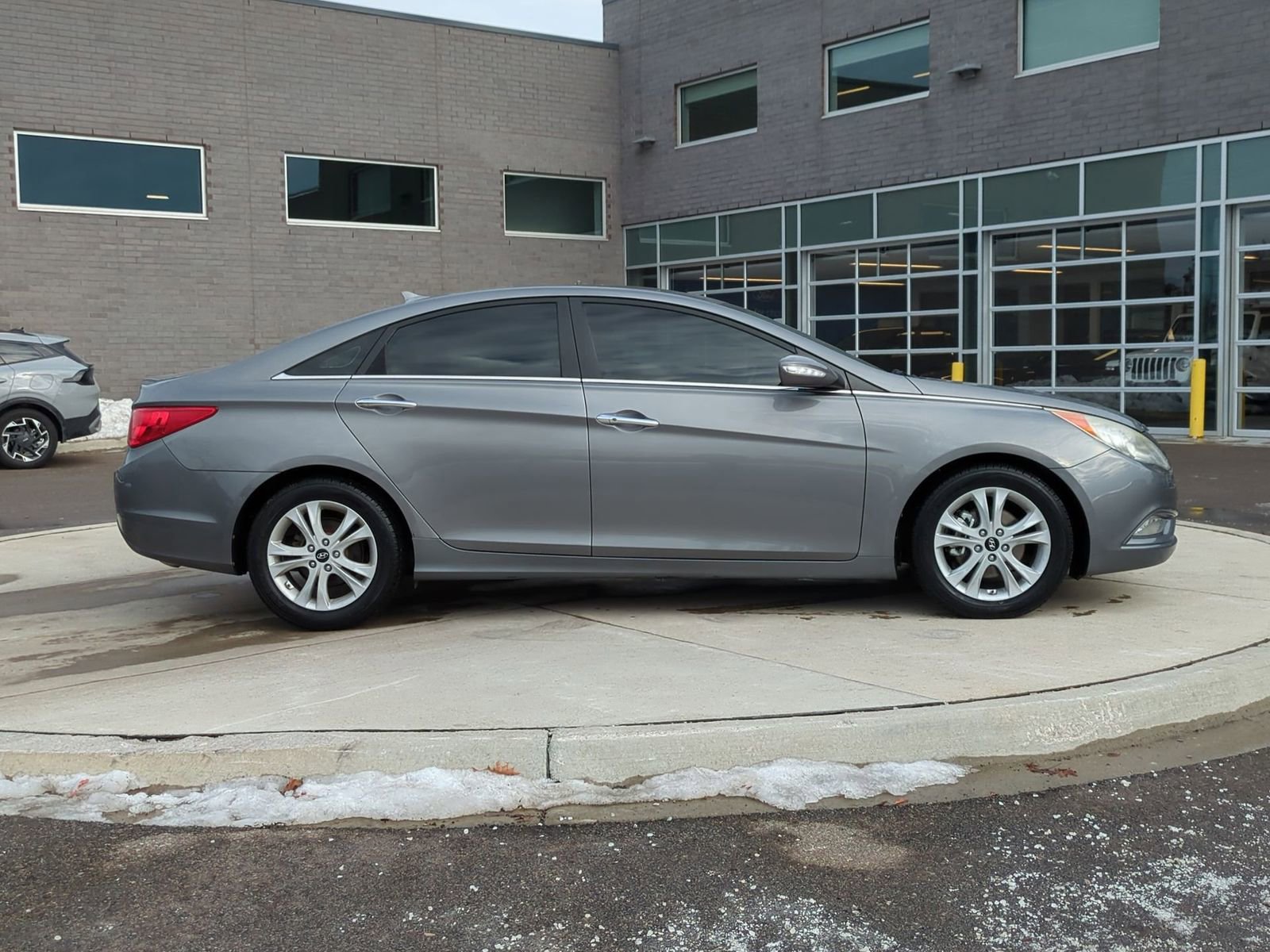 Used 2011 Hyundai Sonata Limited image 9