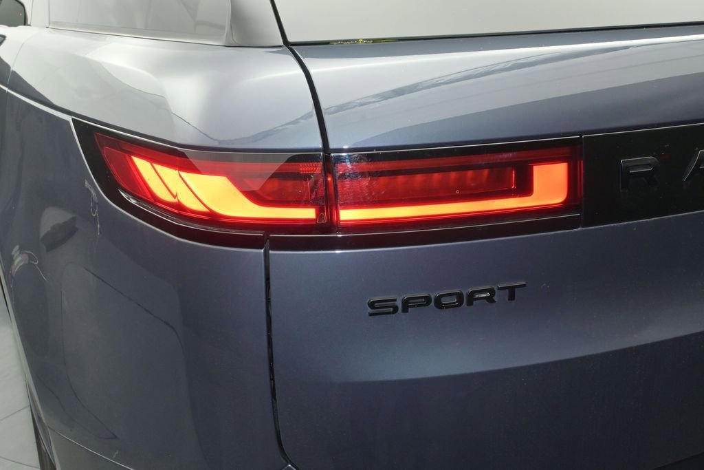 Used 2025 Land Rover Range Rover Sport Dynamic SE AWD/4WD image 12