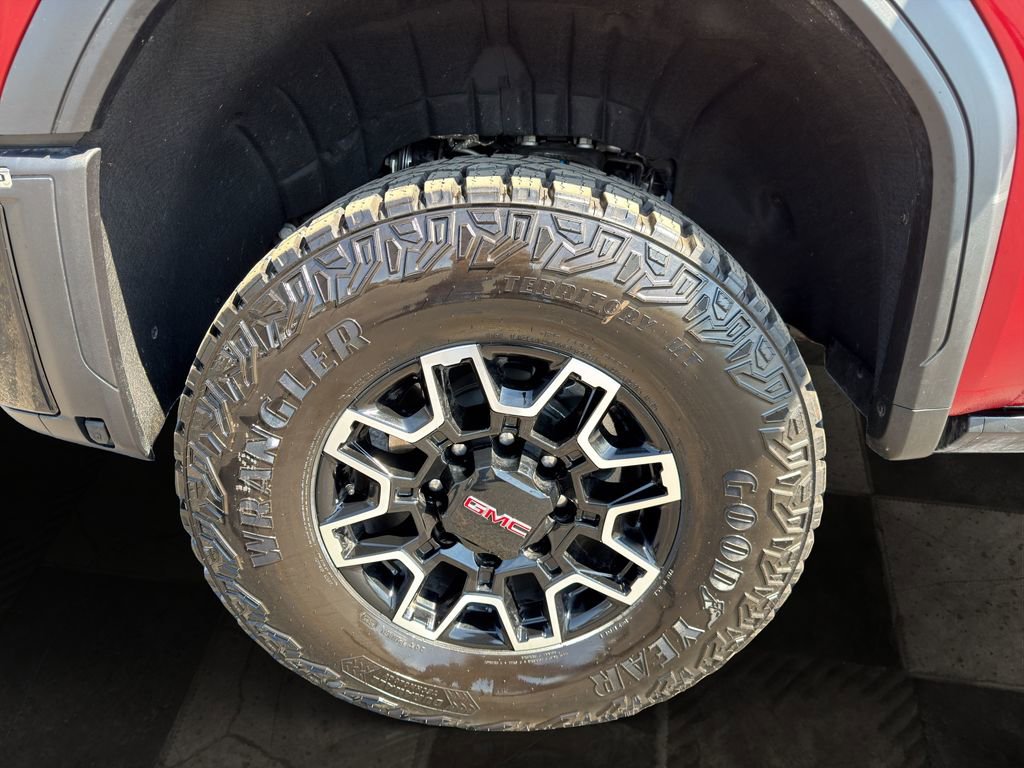 Used 2026 GMC Sierra 2500 AT4X AWD/4WD image 8