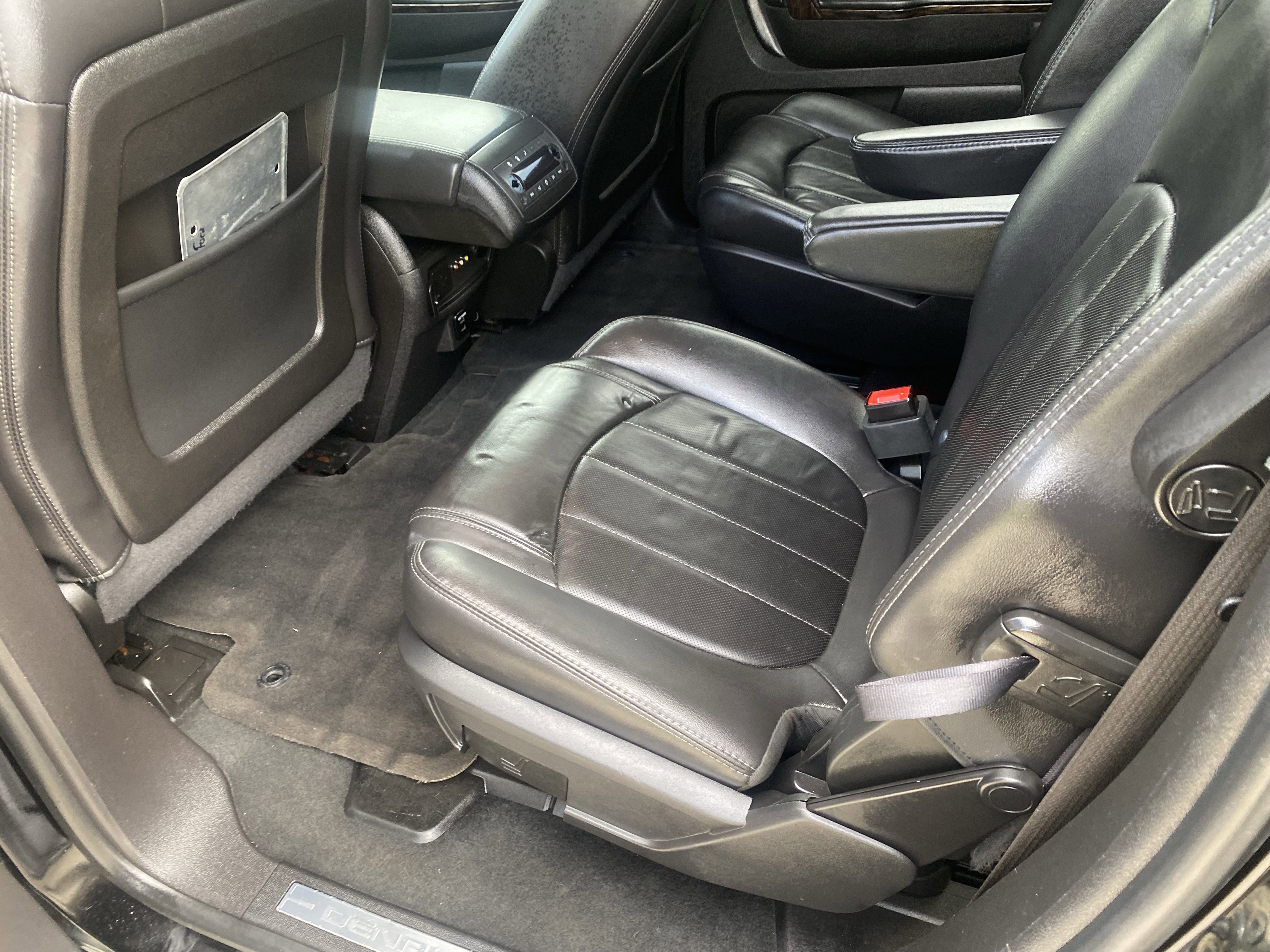 Used 2016 GMC Acadia Denali AWD/4WD image 11