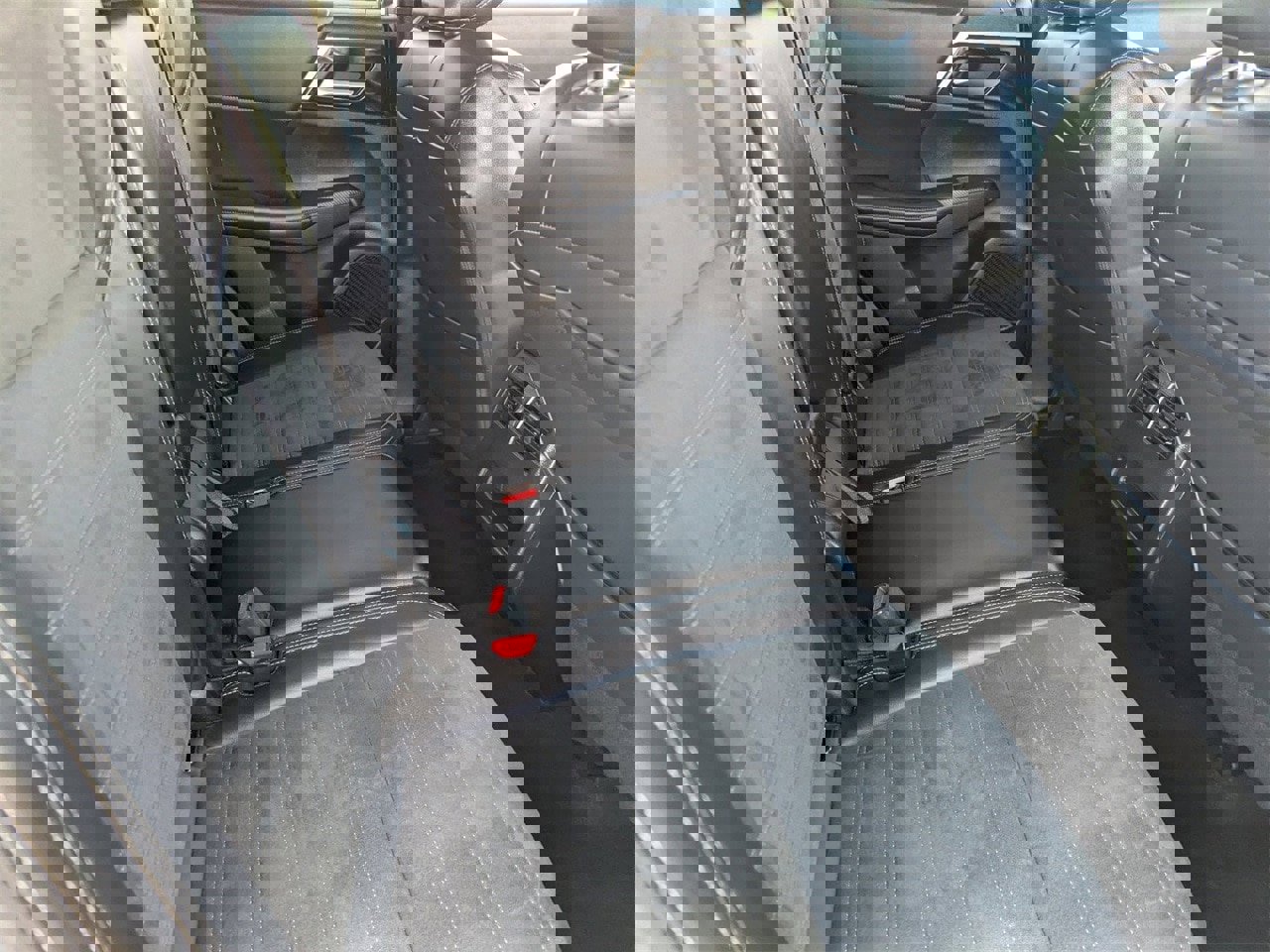 Used 2024 Mitsubishi Outlander AWD image 11