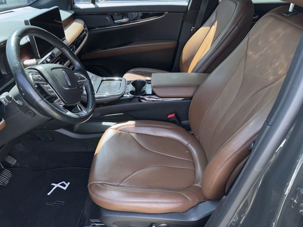 Used 2023 Lincoln Nautilus Reserve AWD/4WD image 4