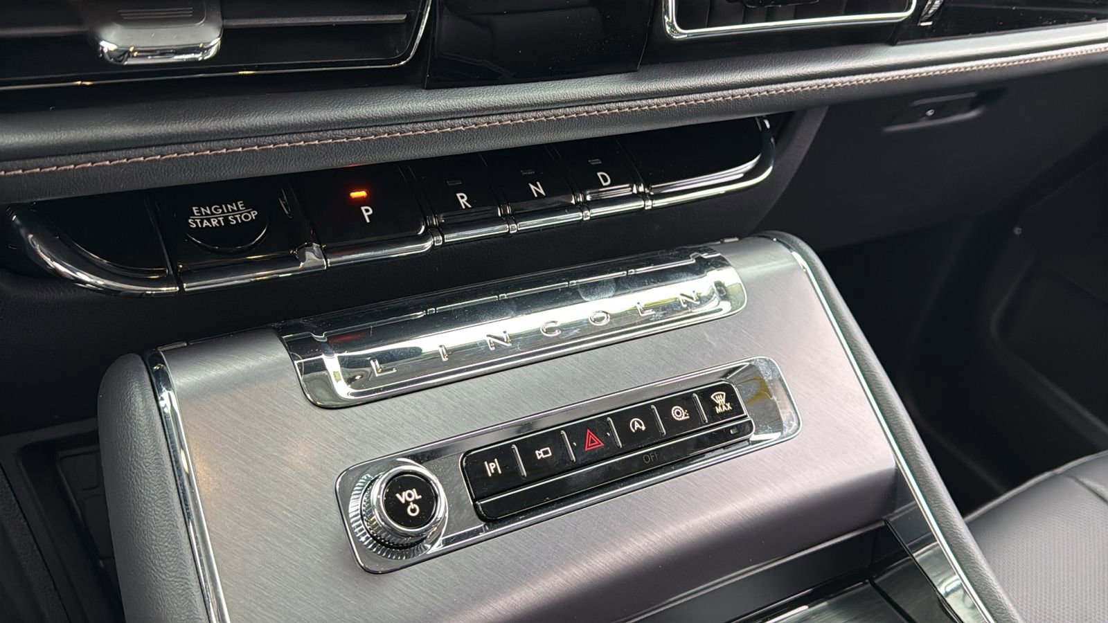 New 2026 Lincoln Aviator AWD image 20