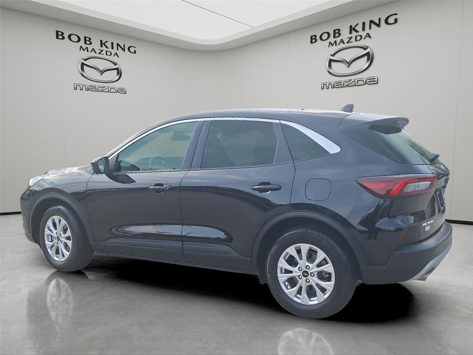 Used 2023 Ford Escape Active w/ Tech Pack #2 image 3