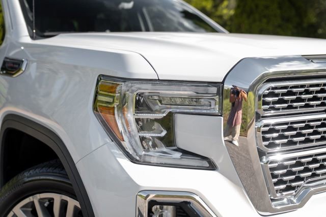 Used 2019 GMC Sierra 1500 Denali w/ Denali Ultimate Package AWD/4WD image 9