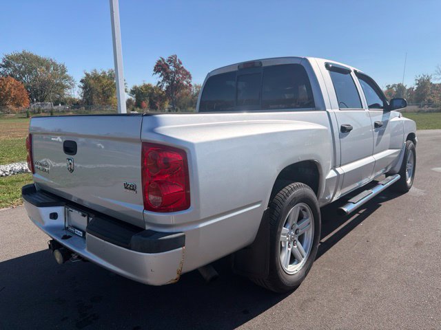 Used 2007 Dodge Dakota SLT w/ Sport Appearance Group AWD/4WD image 7