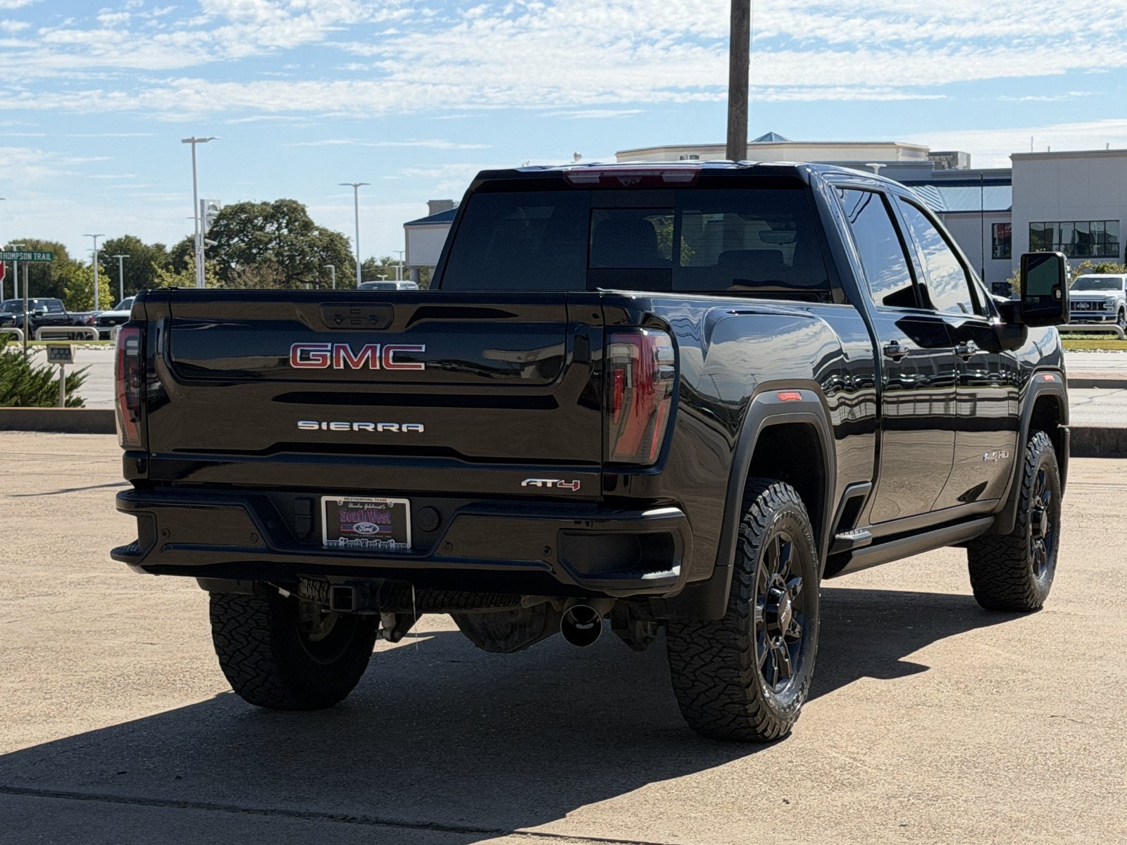 Used 2025 GMC Sierra 3500 AT4 w/ AT4 Premium Plus Package AWD/4WD image 4