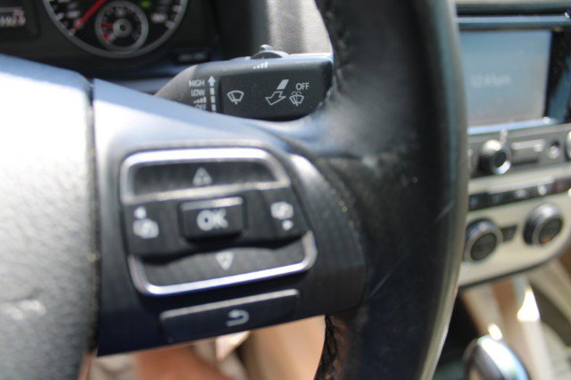 Used 2015 Volkswagen Eos Komfort FWD image 22