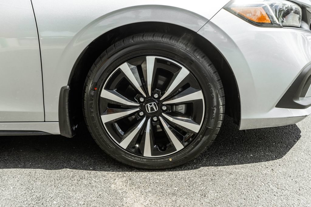 Used 2024 Honda Civic EX-L image 4