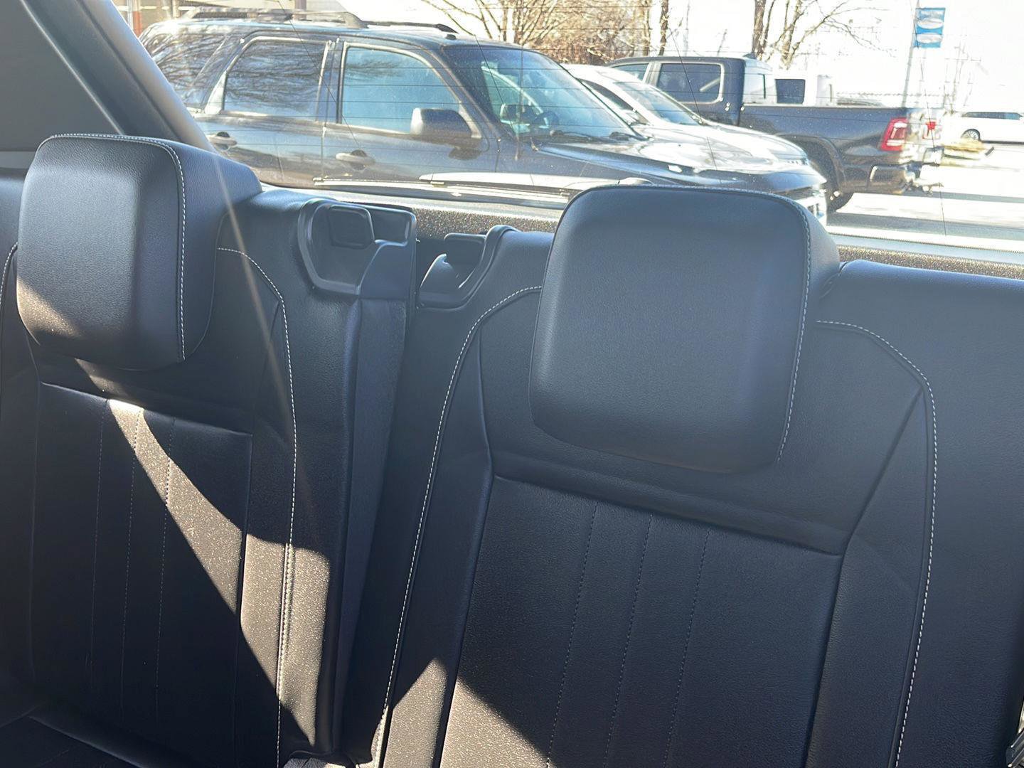 Certified 2022 Volkswagen Tiguan SE R-Line image 16