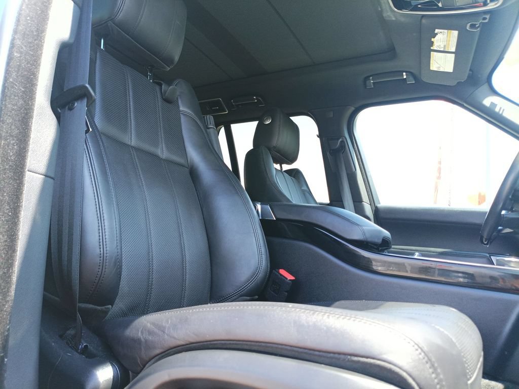 Used 2017 Land Rover Range Rover HSE AWD/4WD image 31