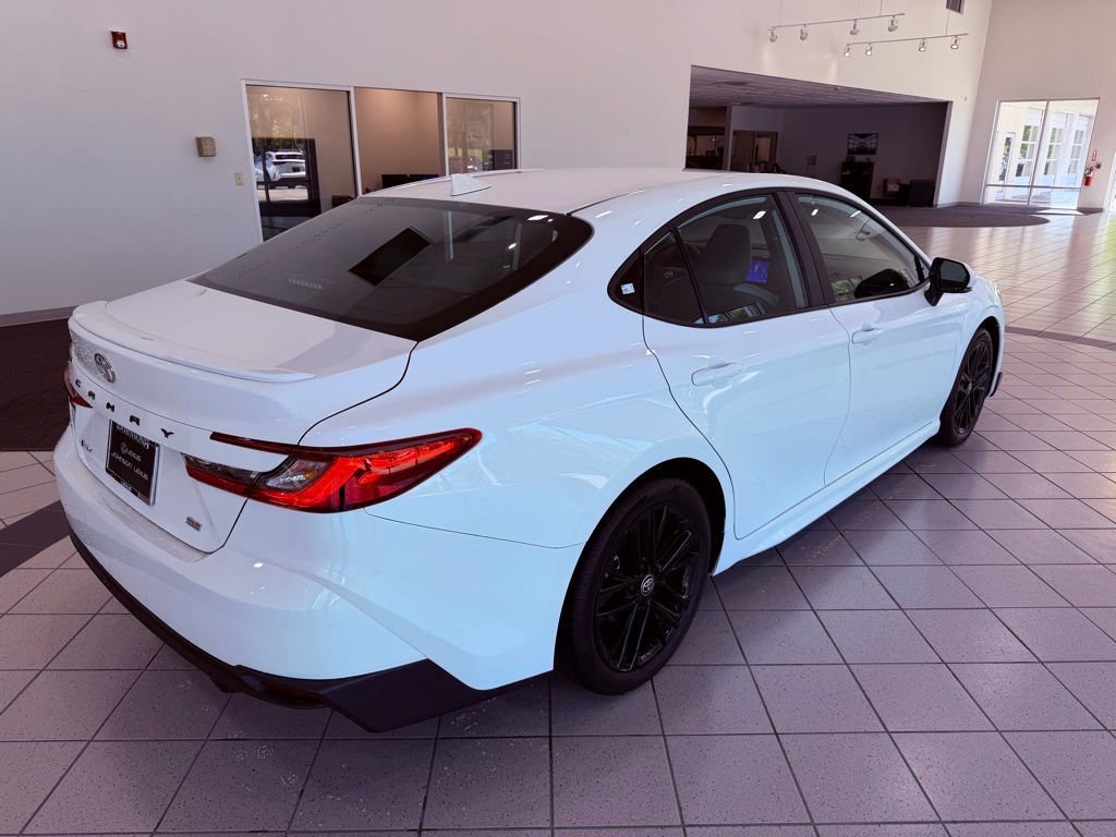 Used 2025 Toyota Camry SE w/ Convenience Package FWD image 11