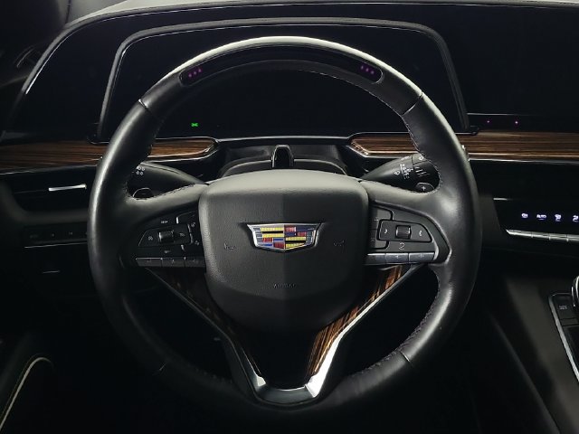 Used 2024 Cadillac Escalade Premium Luxury AWD/4WD image 12
