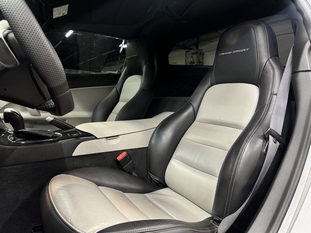 Used 2011 Chevrolet Corvette Grand Sport w/ Preferred Equipment Group image 23