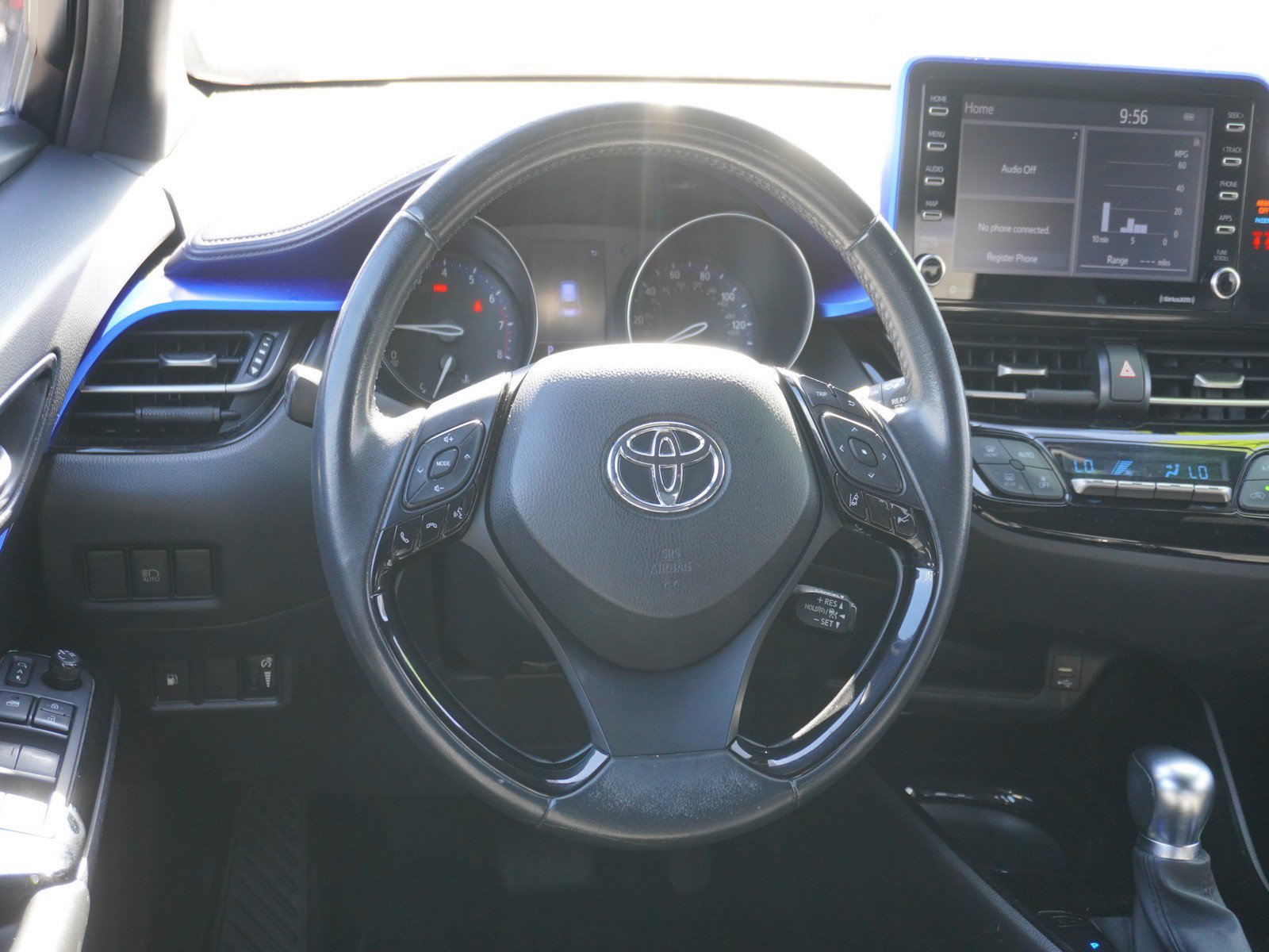 Used 2020 Toyota C-HR XLE FWD image 15