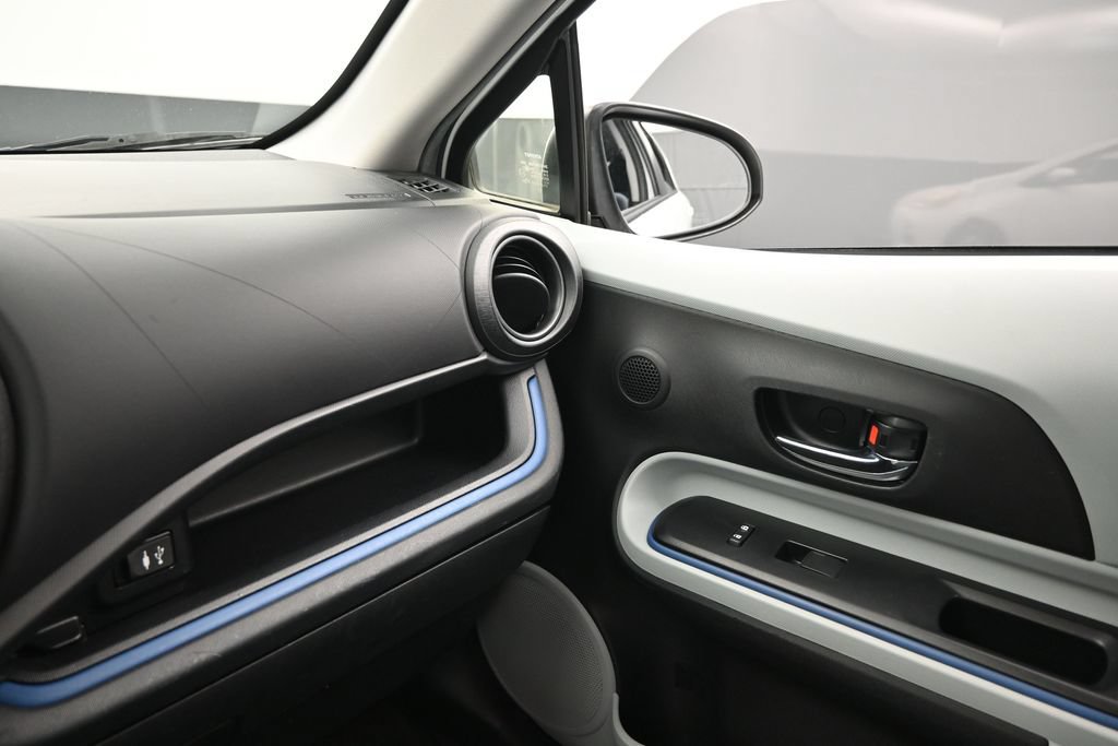Used 2013 Toyota Prius C Two FWD image 8