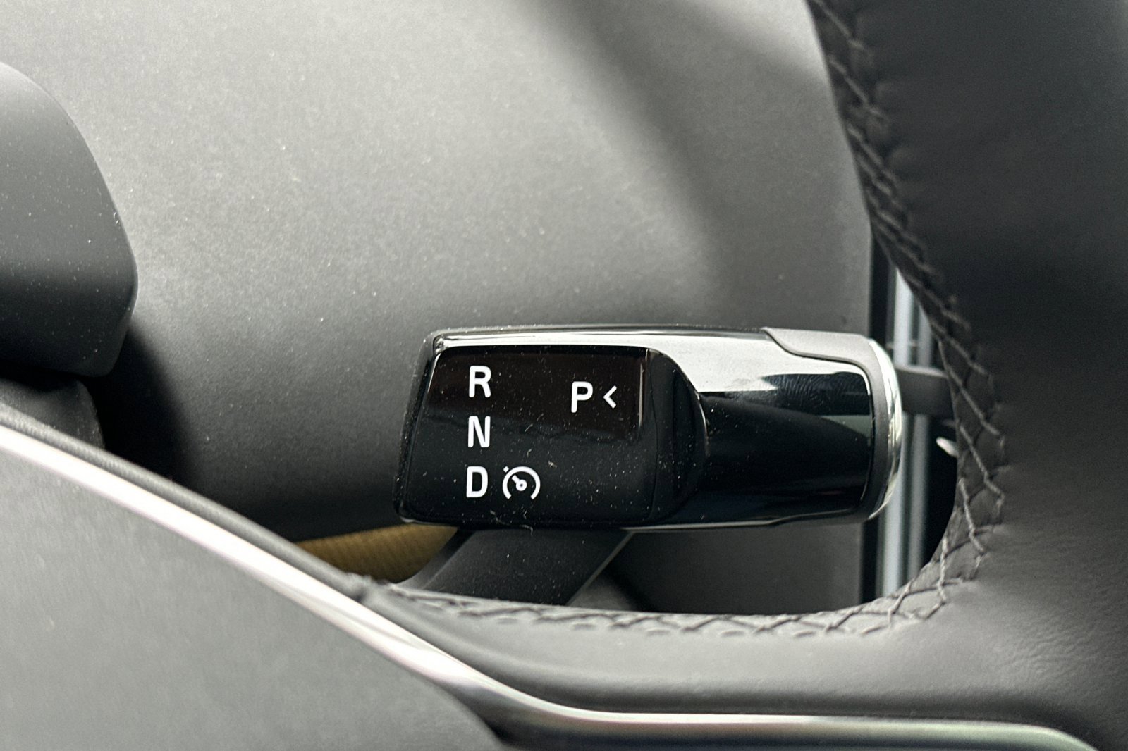 New 2026 Volvo EX30 Cross Country Ultra image 19