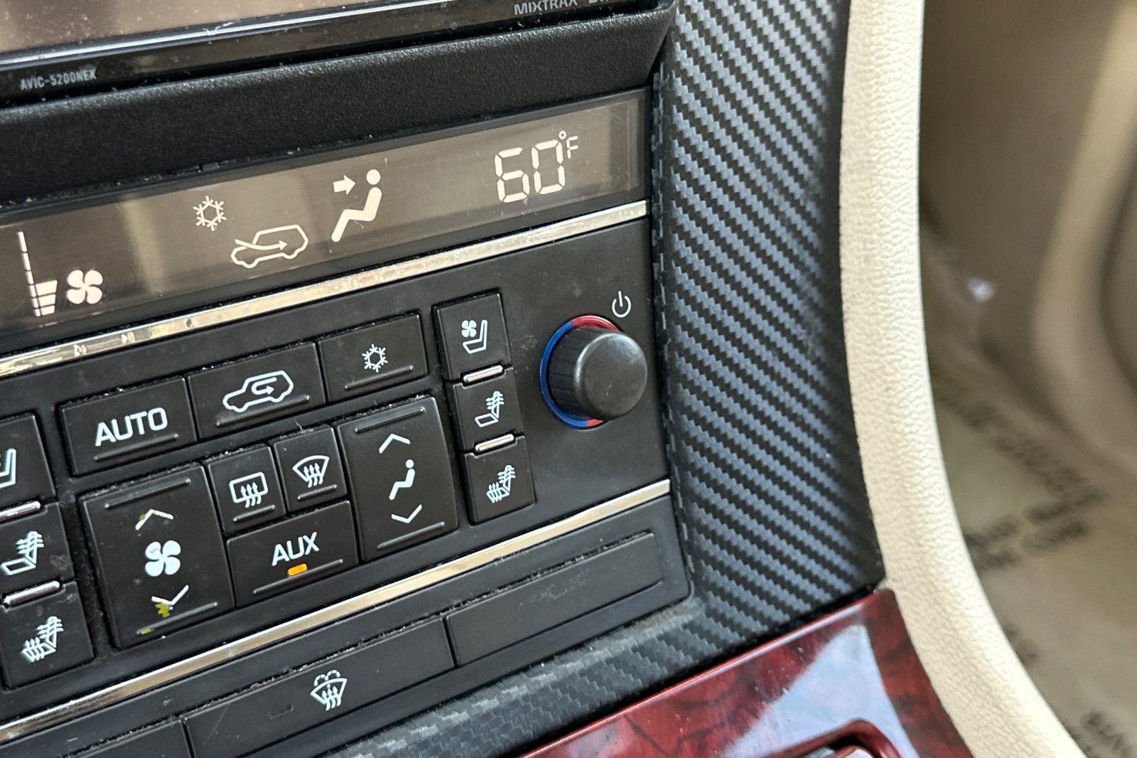 Used 2007 Cadillac Escalade AWD w/ Information Package image 30