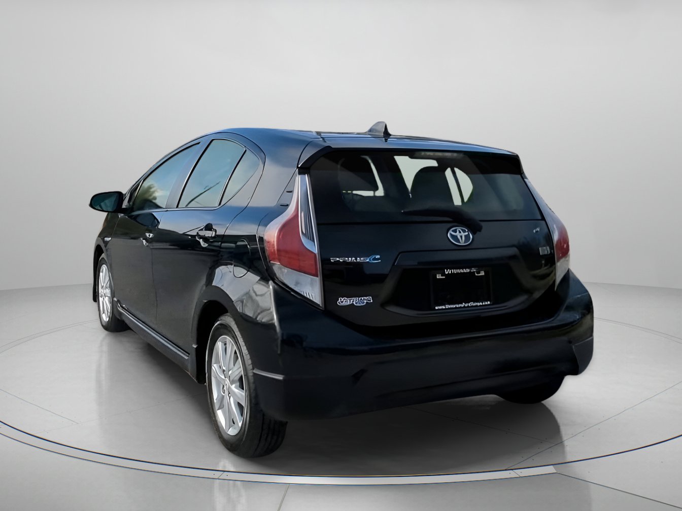 Used 2017 Toyota Prius C Two image 22
