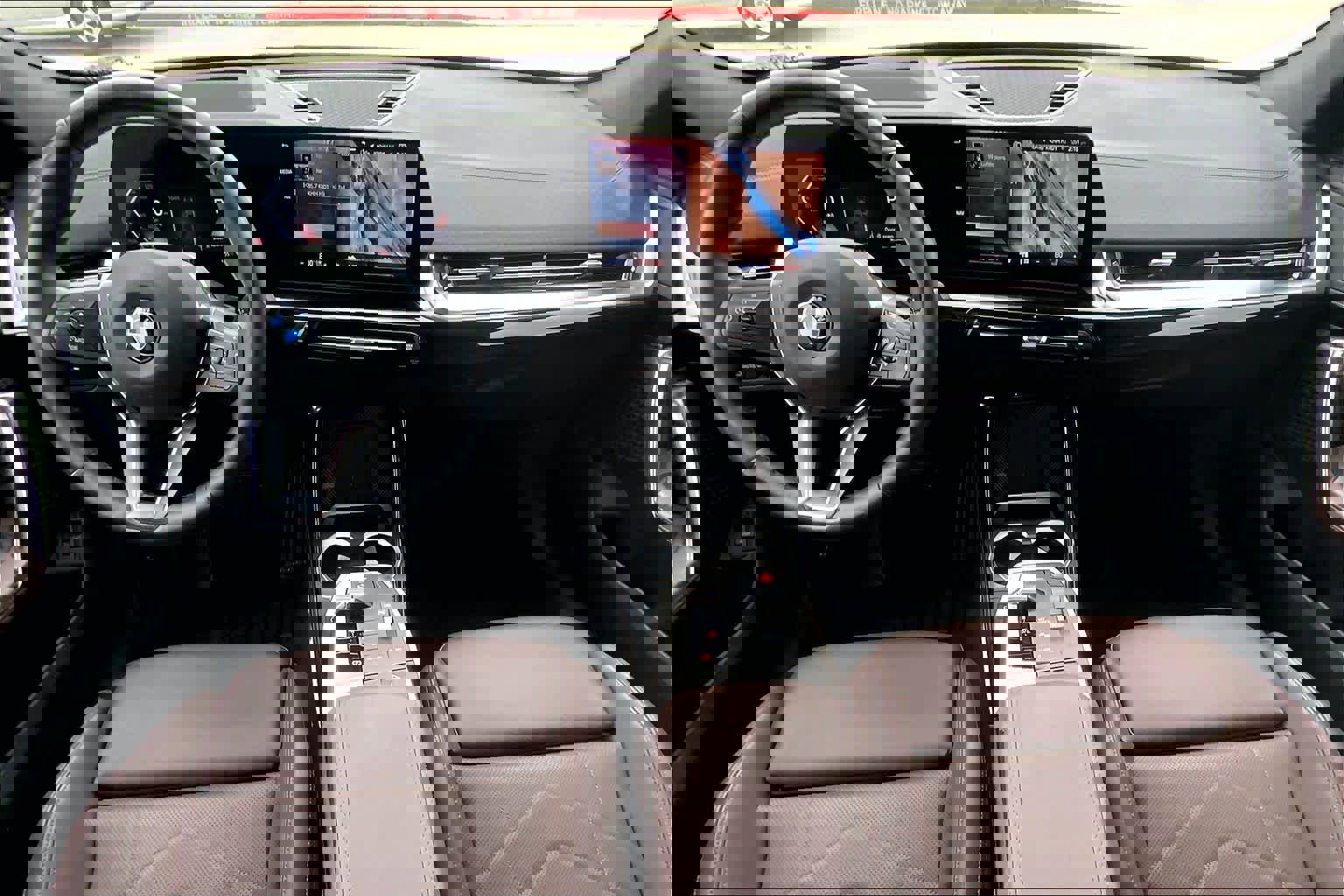 Certified 2025 BMW X2 xDrive28i image 15