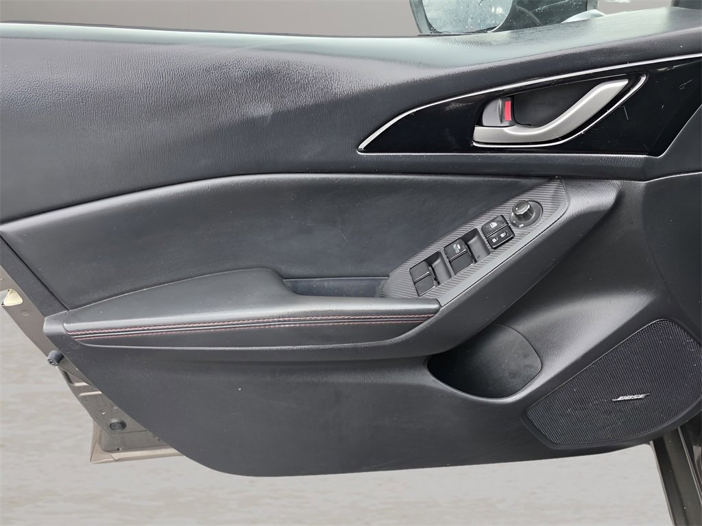 Used 2016 MAZDA MAZDA3 i Grand Touring image 16