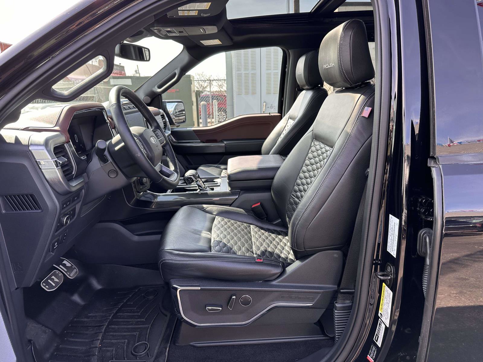 Used 2022 Ford F150 Lariat w/ Equipment Group 502A High image 13