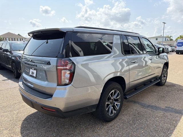 Used 2023 Chevrolet Suburban Z71 w/ Luxury Package AWD/4WD image 6