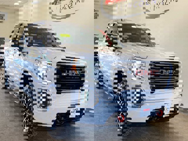 Used 2020 GMC Sierra 1500 AT4 w/ AT4 Premium Package image 2