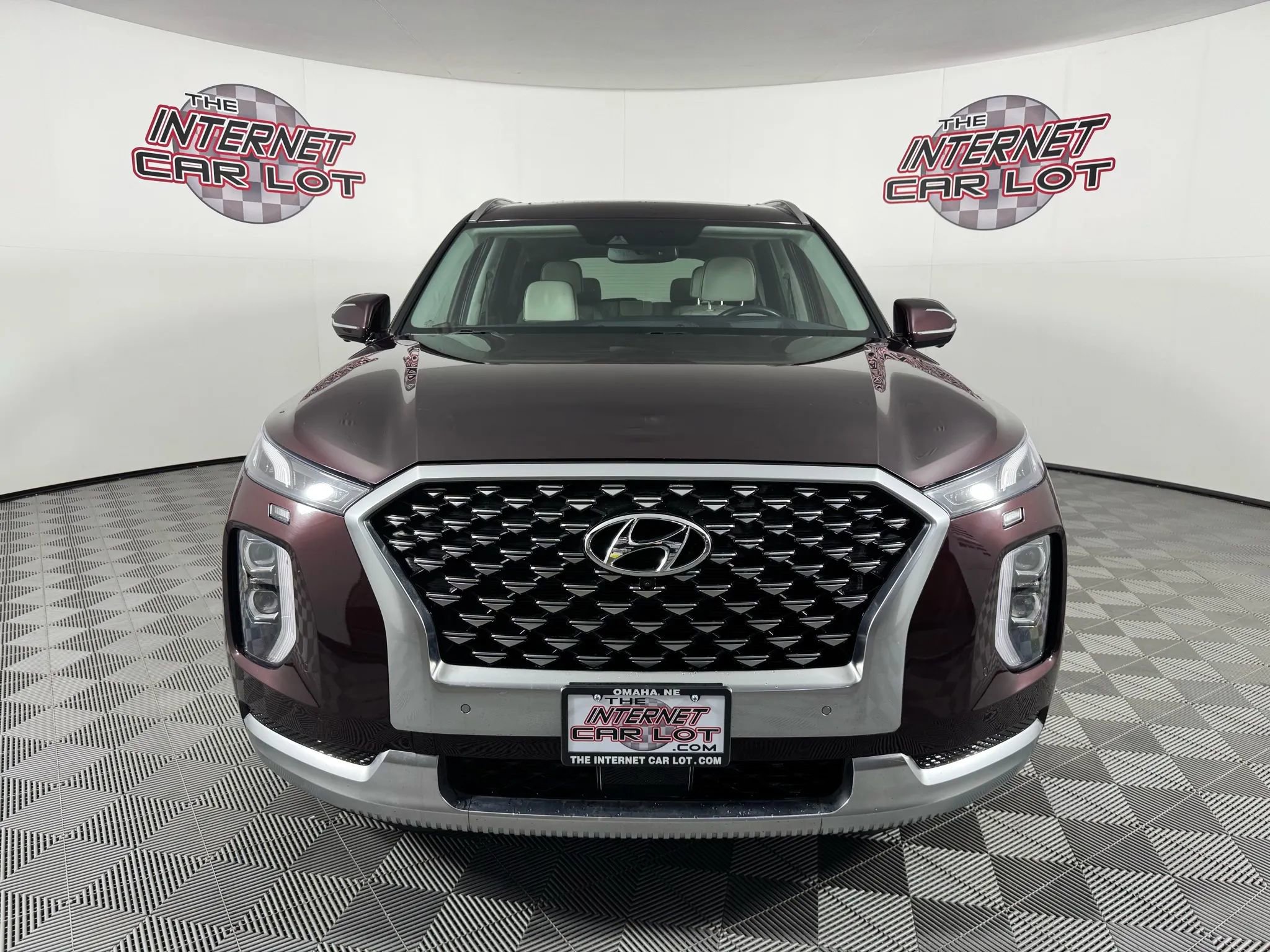 Used 2021 Hyundai Palisade Calligraphy image 2
