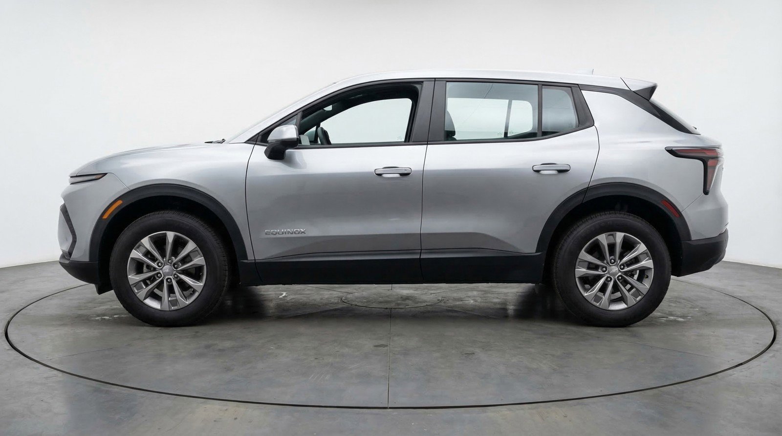 Used 2025 Chevrolet Equinox LT FWD image 5