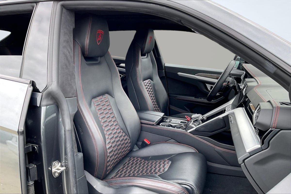 Used 2019 Lamborghini Urus AWD/4WD image 7