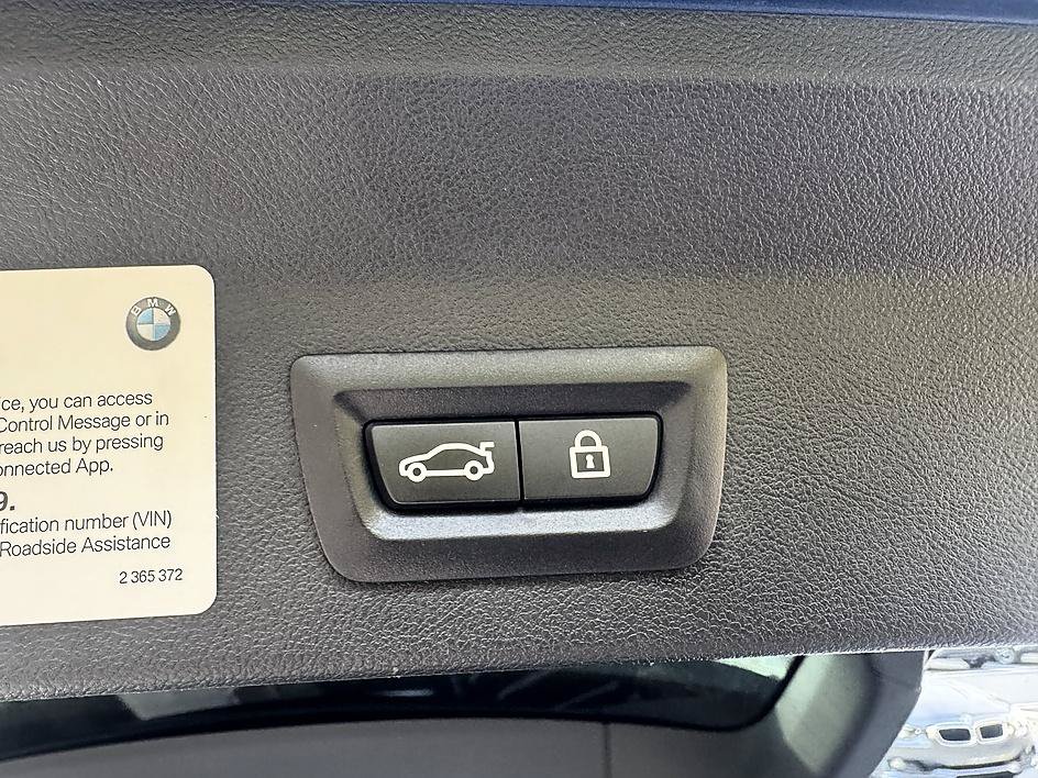 Used 2023 BMW X3 sDrive30i w/ Premium Package w/ZPA RWD image 19