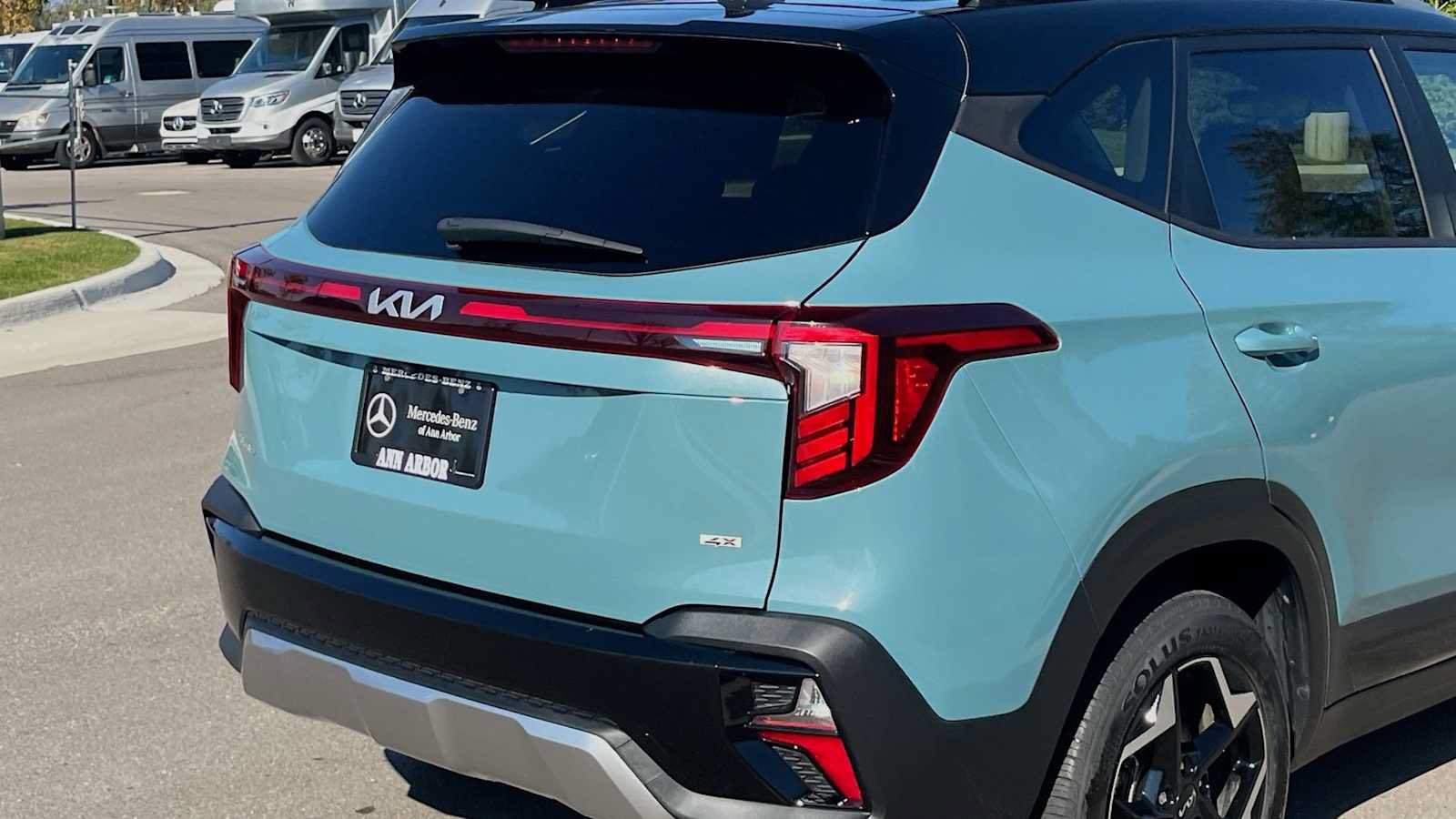 Used 2025 Kia Seltos S AWD/4WD image 17