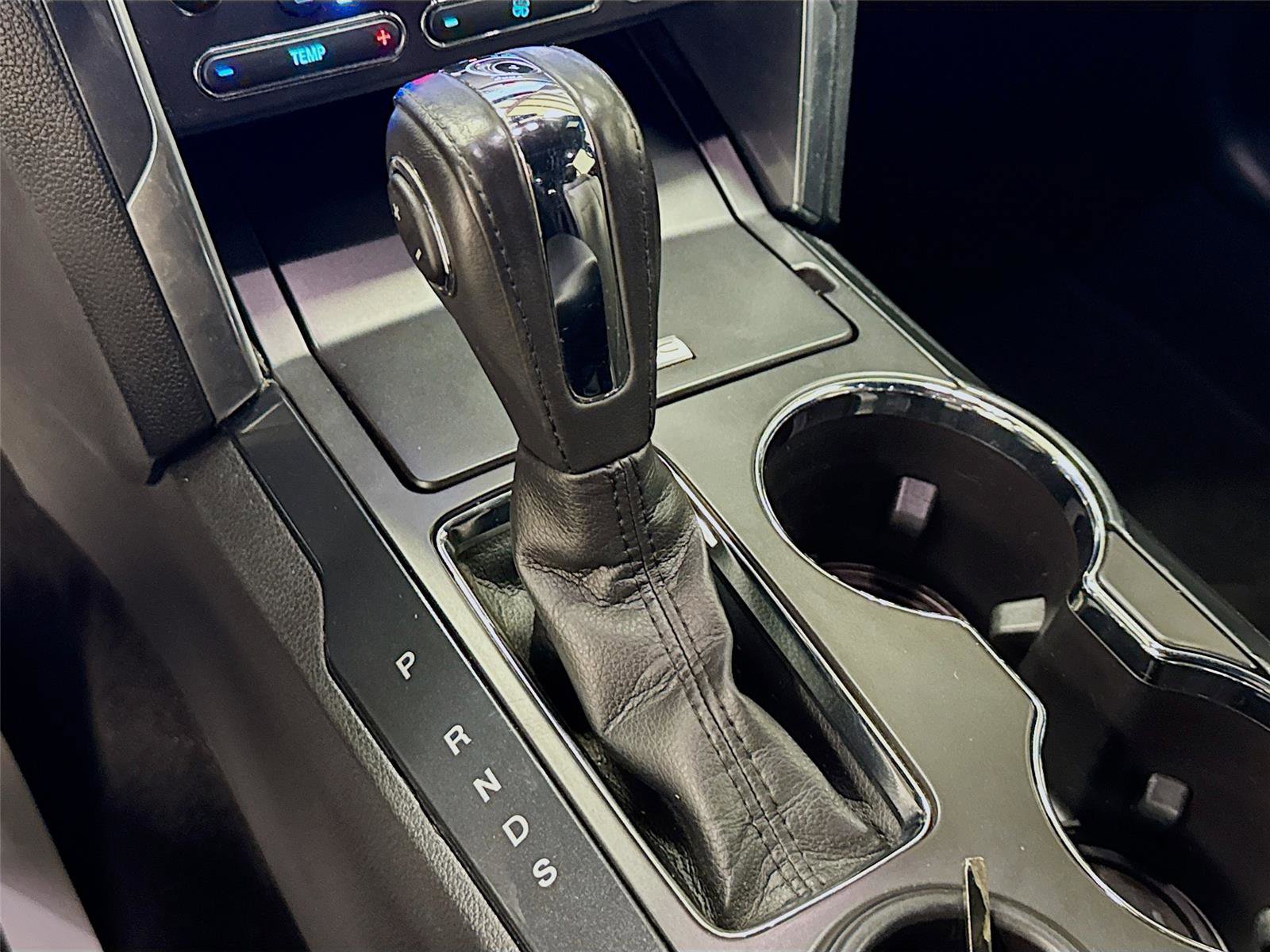 Used 2019 Ford Explorer Limited w/ Class III Trailer Tow Package image 17