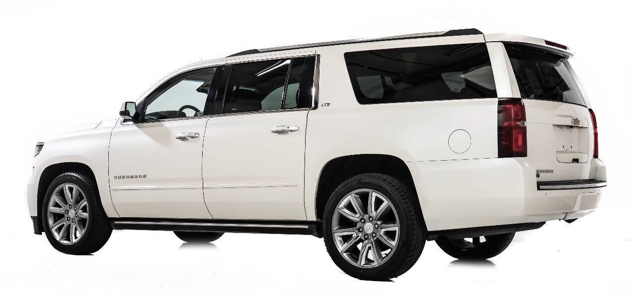 Used 2015 Chevrolet Suburban LTZ RWD image 4