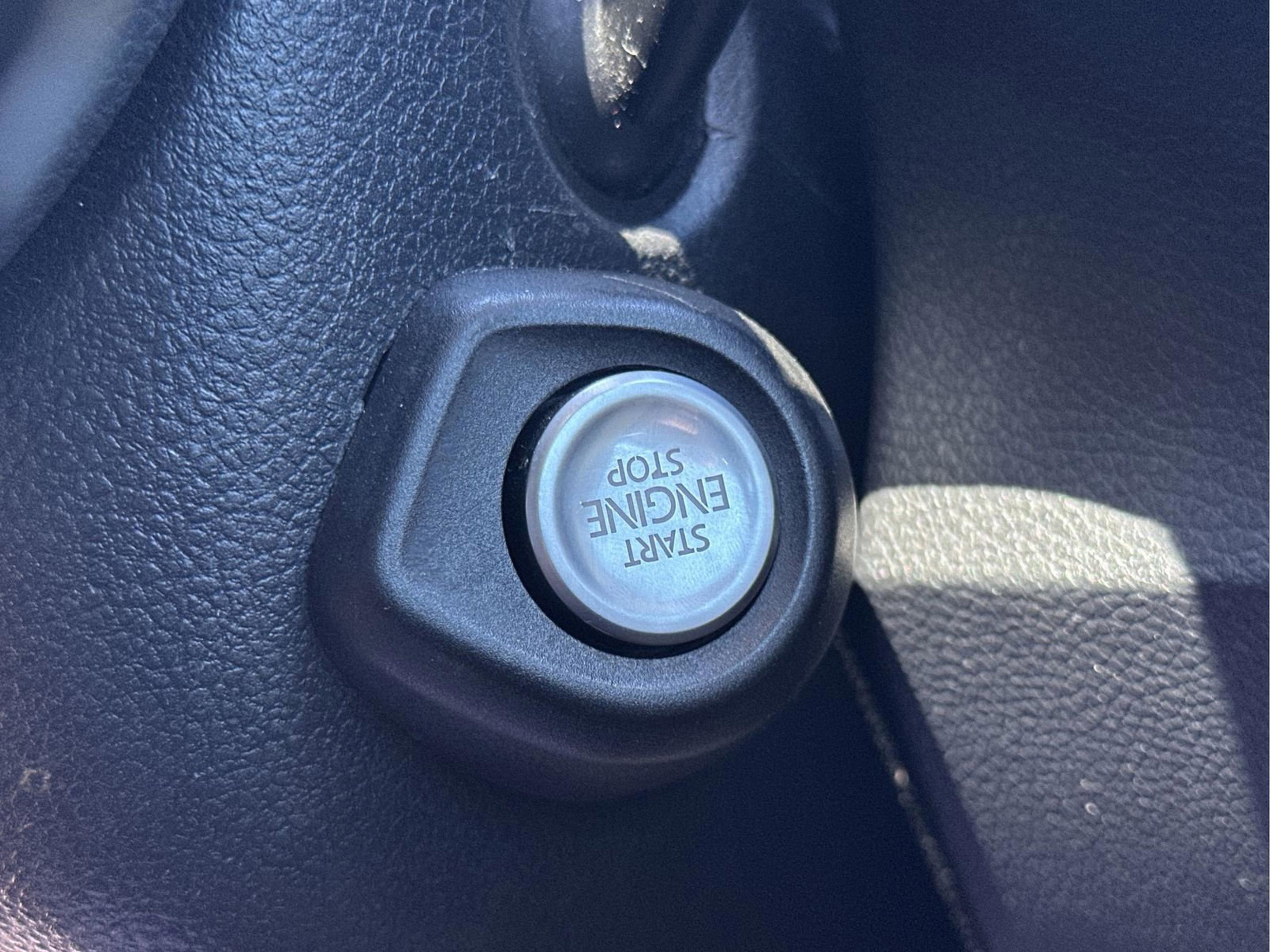 Used 2013 Volkswagen Golf TDI image 28