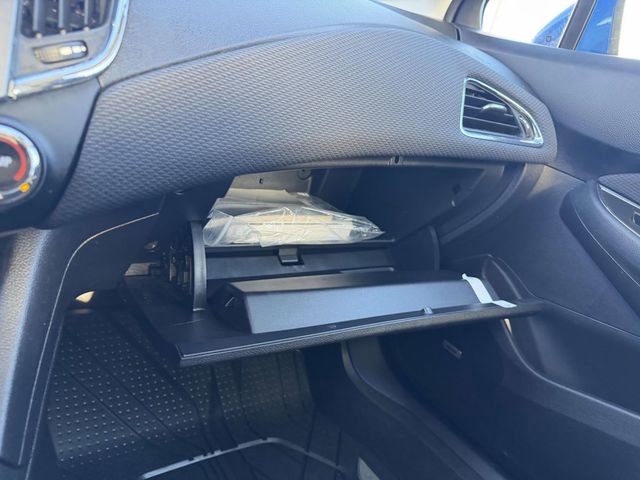 Used 2018 Chevrolet Cruze LT w/ Sun And Sound Package FWD image 35