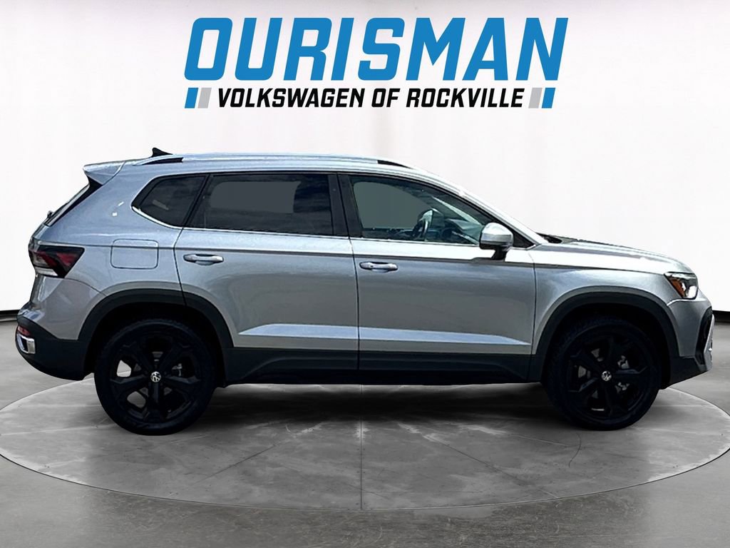 Used 2025 Volkswagen Taos SEL w/ Black Wheel Plus Package AWD/4WD image 7