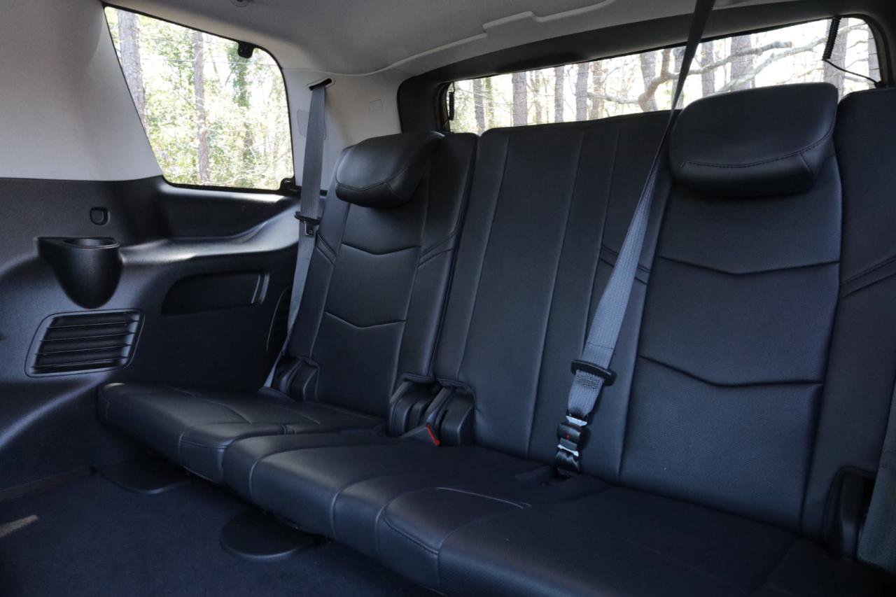 Used 2016 Cadillac Escalade Luxury image 17