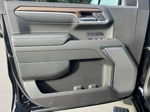 Used 2025 Chevrolet Silverado 1500 High Country w/ Midnight Edition AWD/4WD image 21