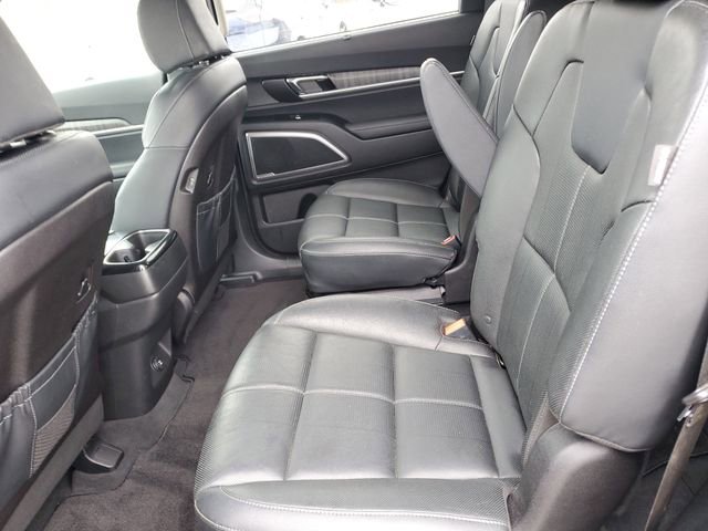 Used 2024 Kia Telluride EX w/ EX Captain's Chair Package image 13