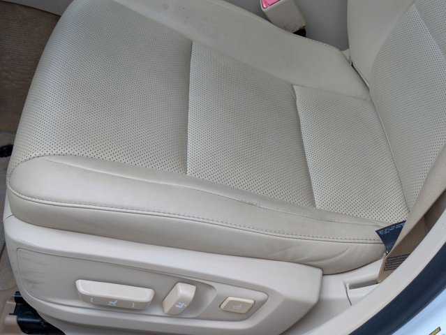 Used 2014 Lexus ES 350 w/ Premium Package FWD image 4