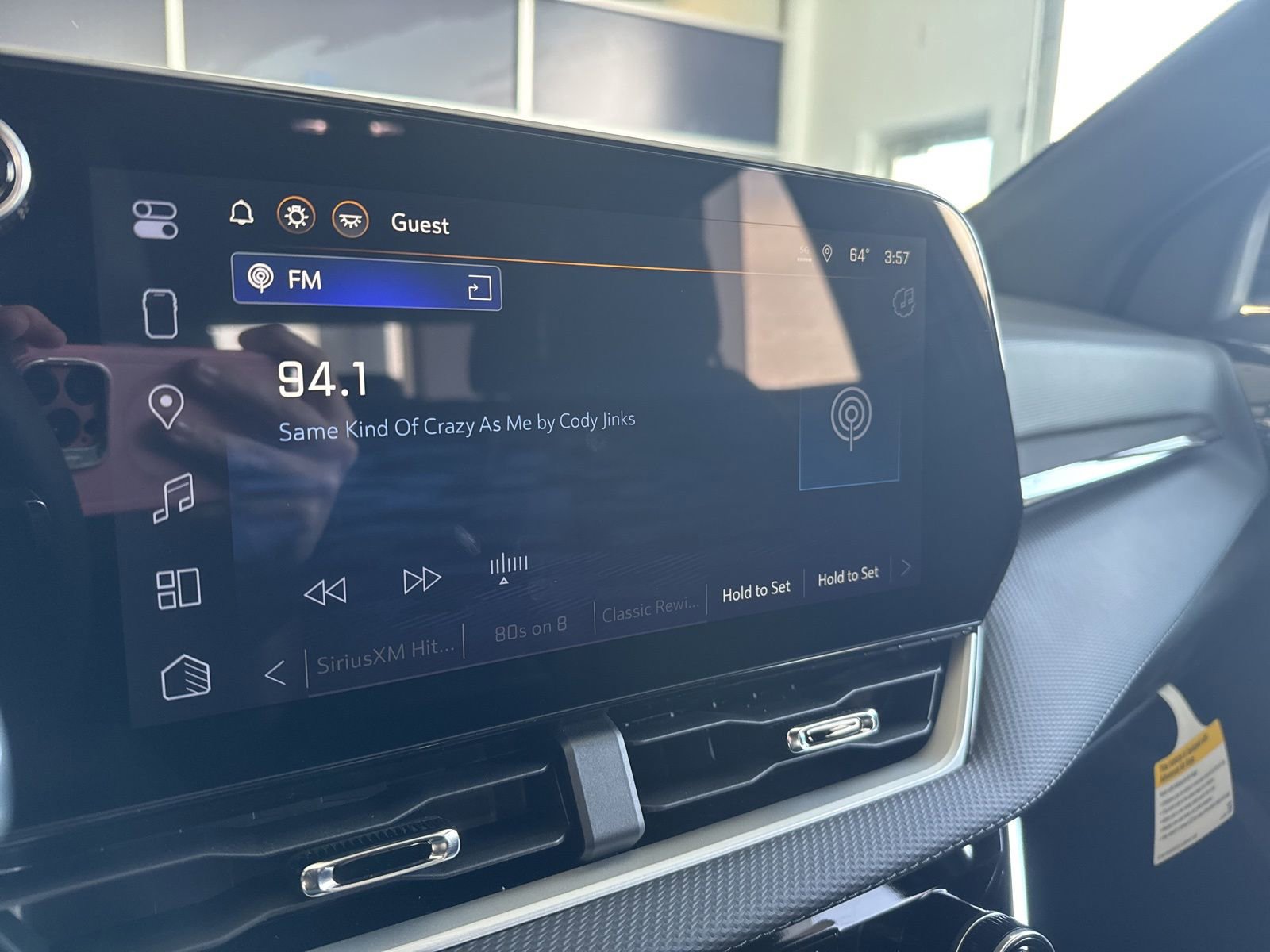 New 2026 Chevrolet Equinox LT w/ Convenience Package II FWD image 29