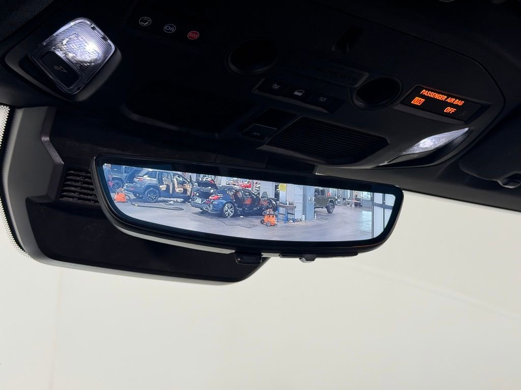 Used 2025 GMC Hummer EV 2X image 21