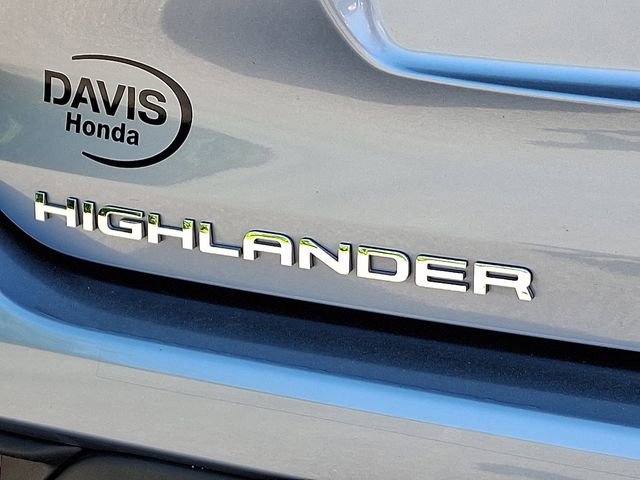 Used 2022 Toyota Highlander XLE FWD image 31