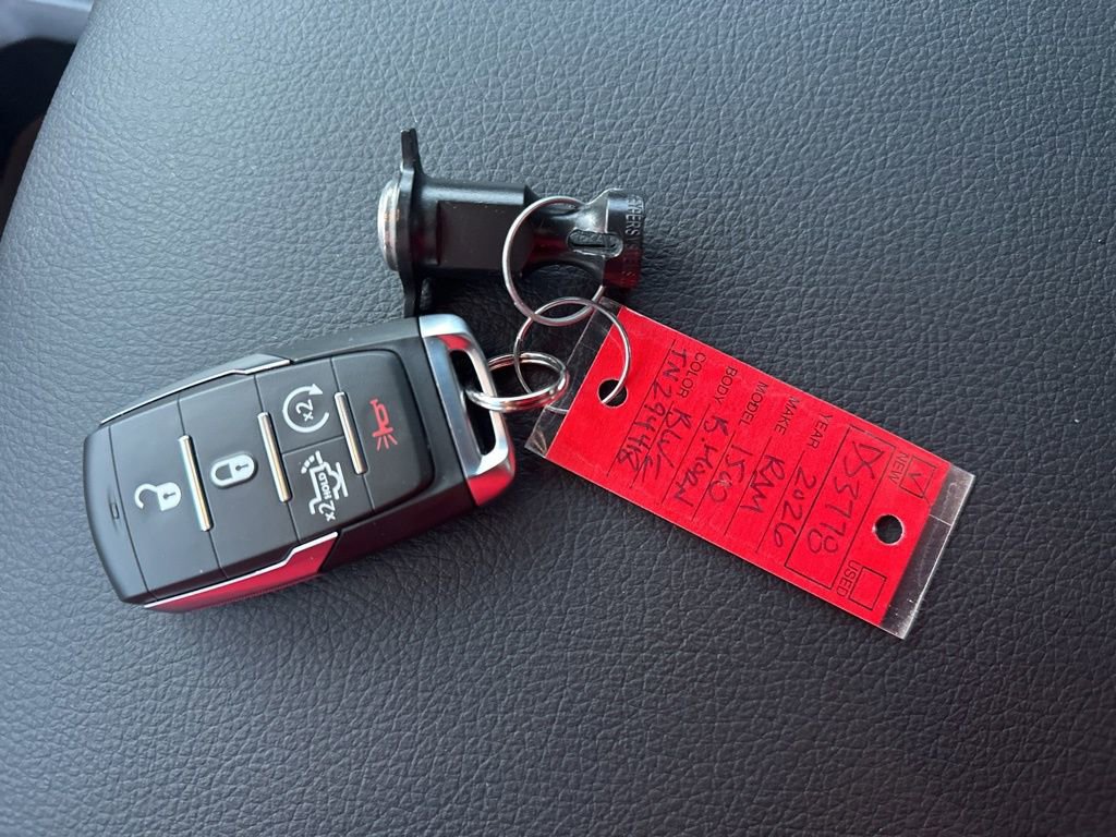 New 2026 RAM 1500 4x4 Crew Cab image 30