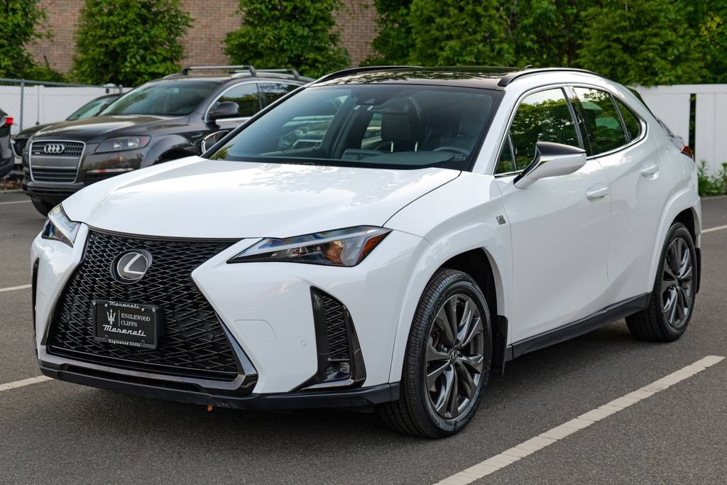 Used 2024 Lexus UX 250h F Sport AWD/4WD image 3